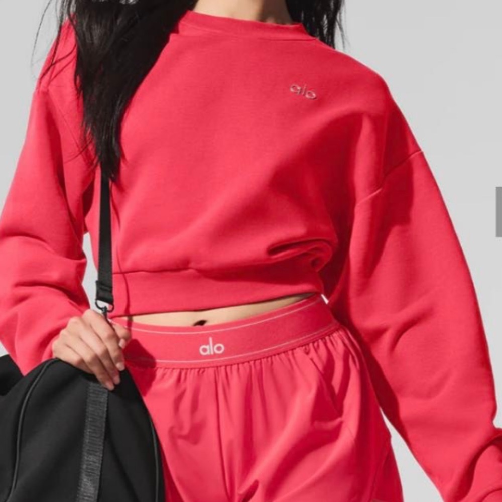 NWOT Alo Cropped Accolade Crewneck Candy Red